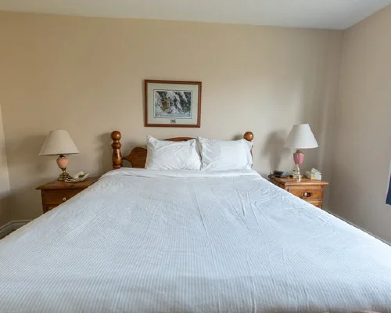 Simcoe Condo 125 At The Georgian Bay Hotel, Collingwood, Canada