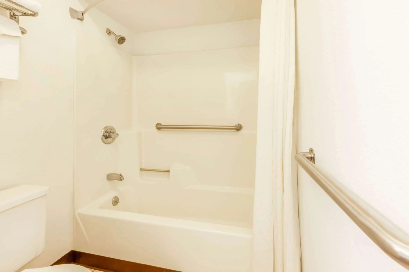 Super 8 by Wyndham Newcomerstown