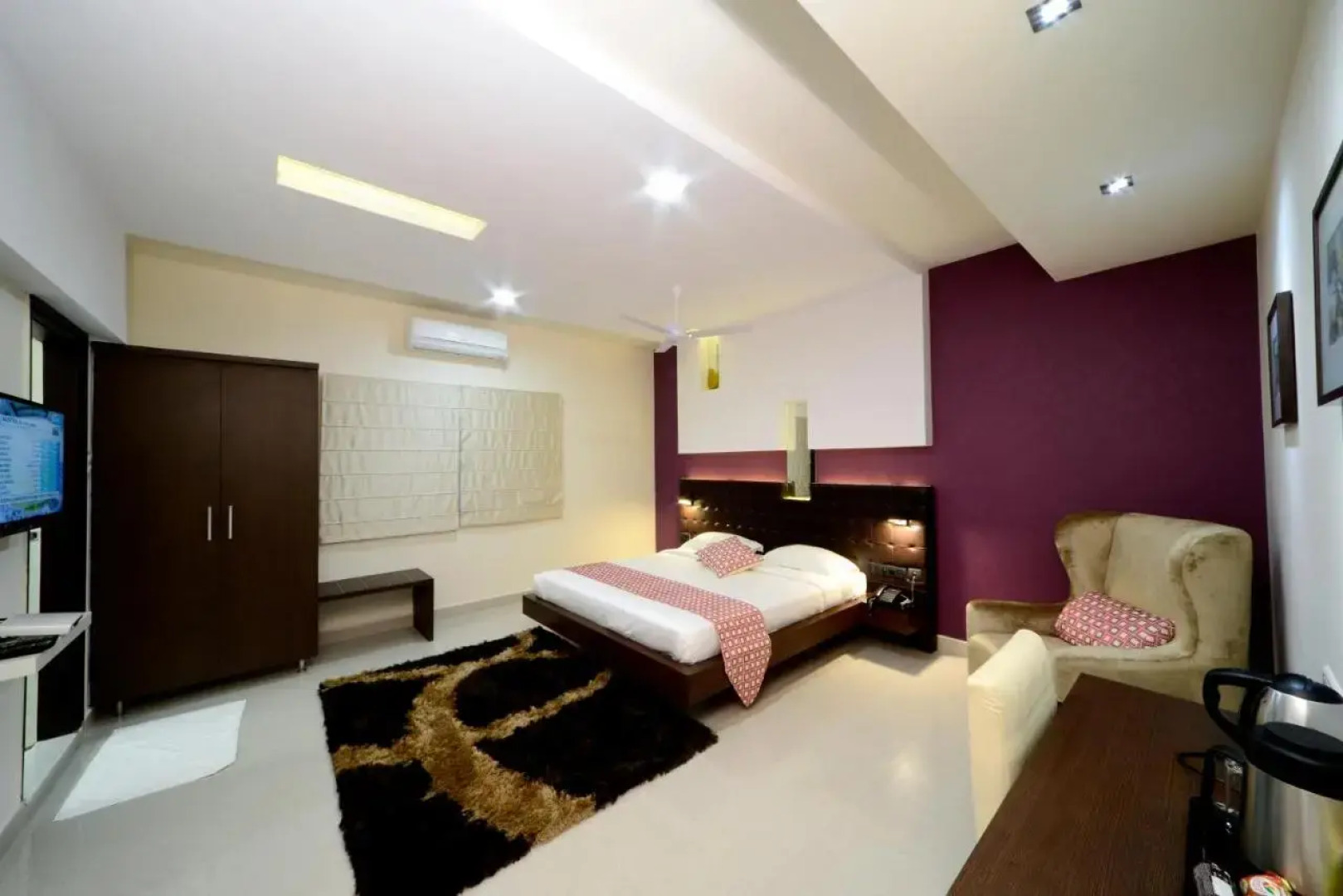 Serenity Inn La Vista