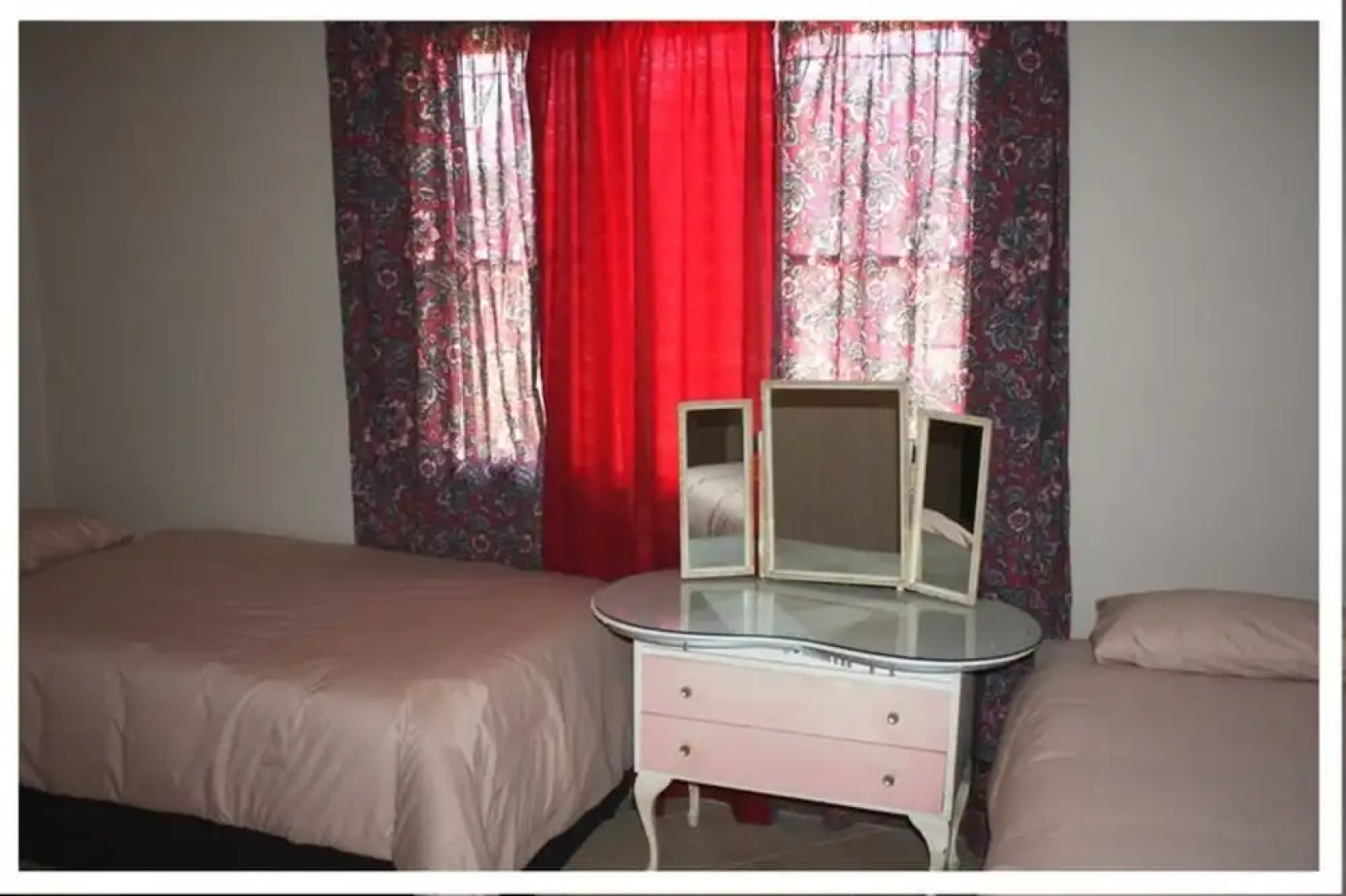 Room-homely Room in Peaceful and Comfort