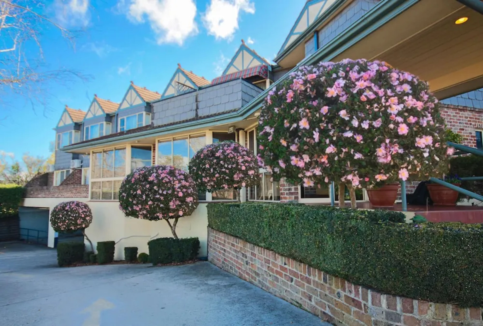 Best Western Grand Country Lodge Motel