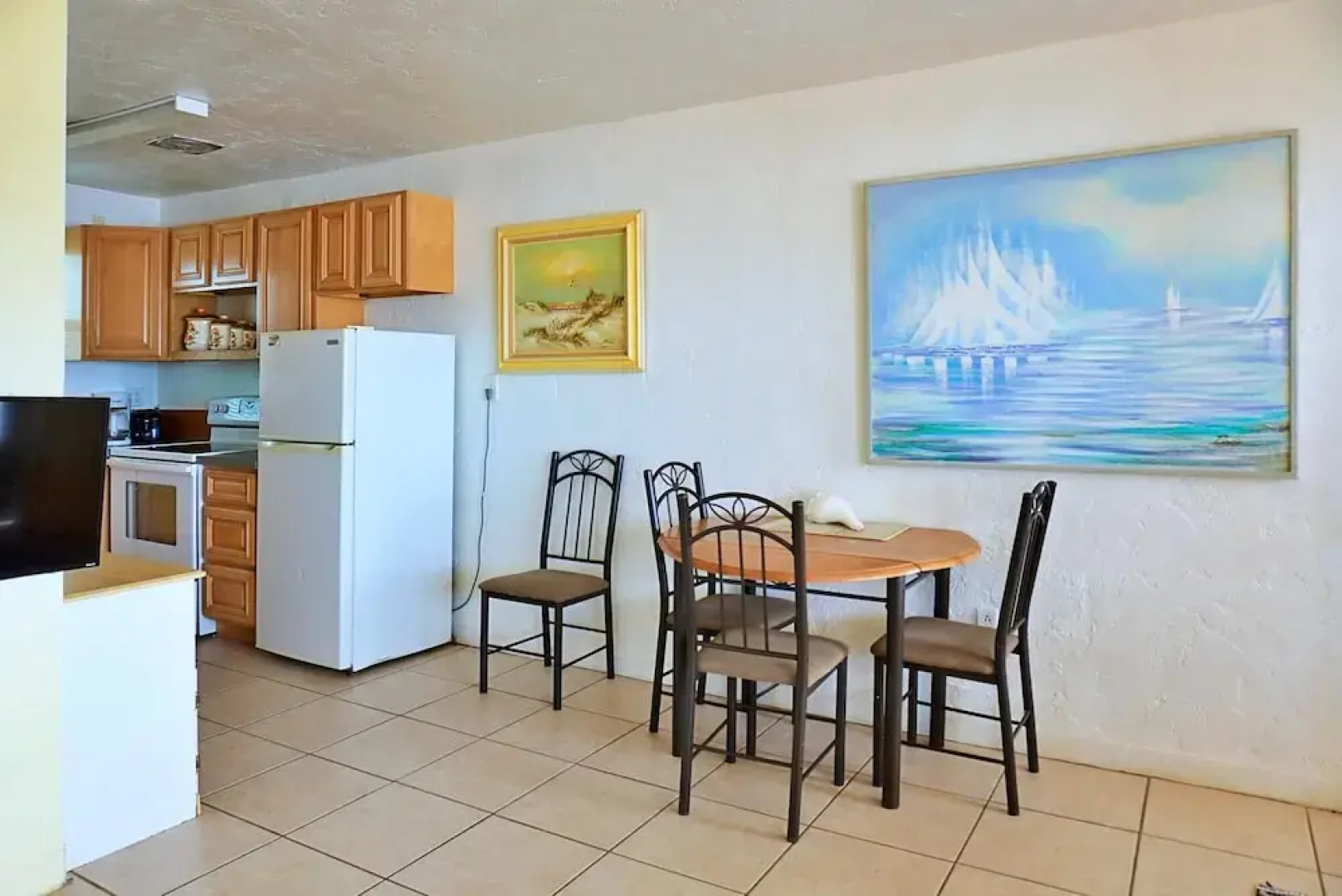 Misty Isles Redington Beachfront Suite 2