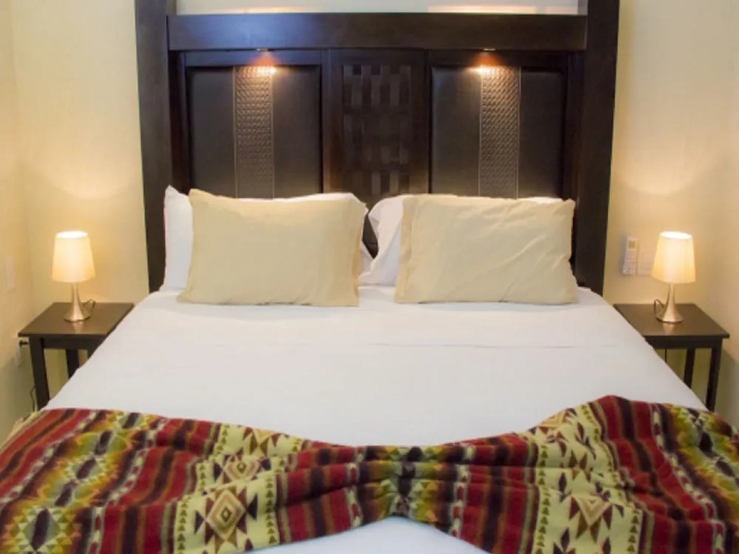 Luxury Condo V177 Romantic Zone