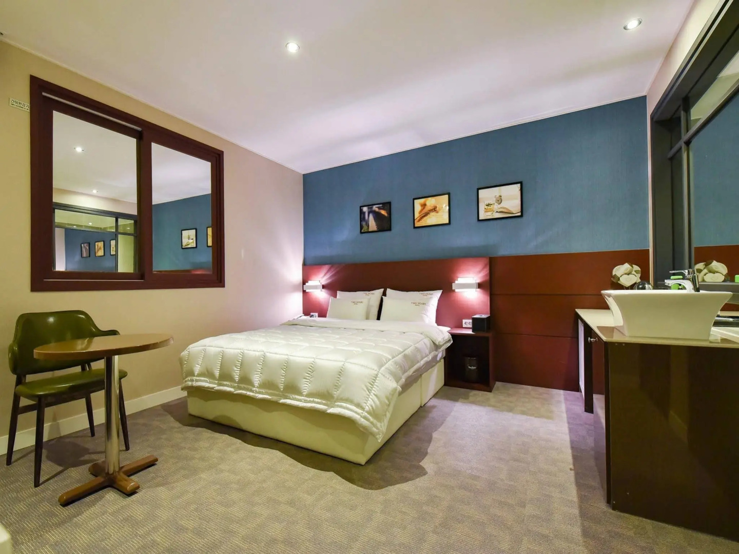 Two Heart Hotel Gimhae Waterpark