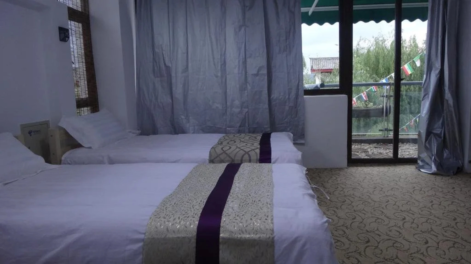 Lijiang Shuhe Caravan