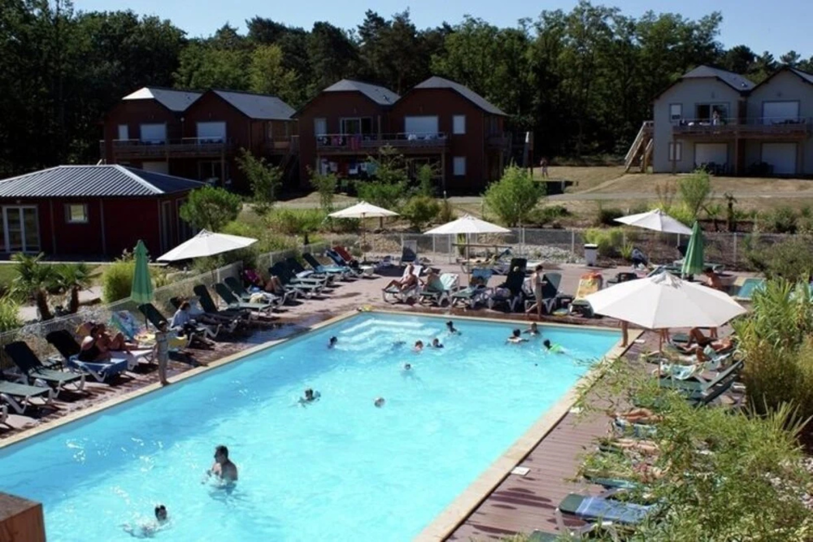 Apartment with balcony or terrace in the wooded Loire Valley