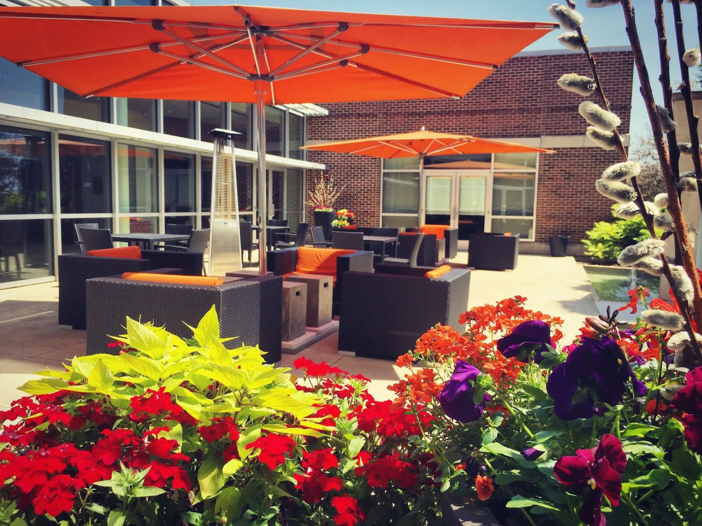 I Hotel And Illinois Conference Center