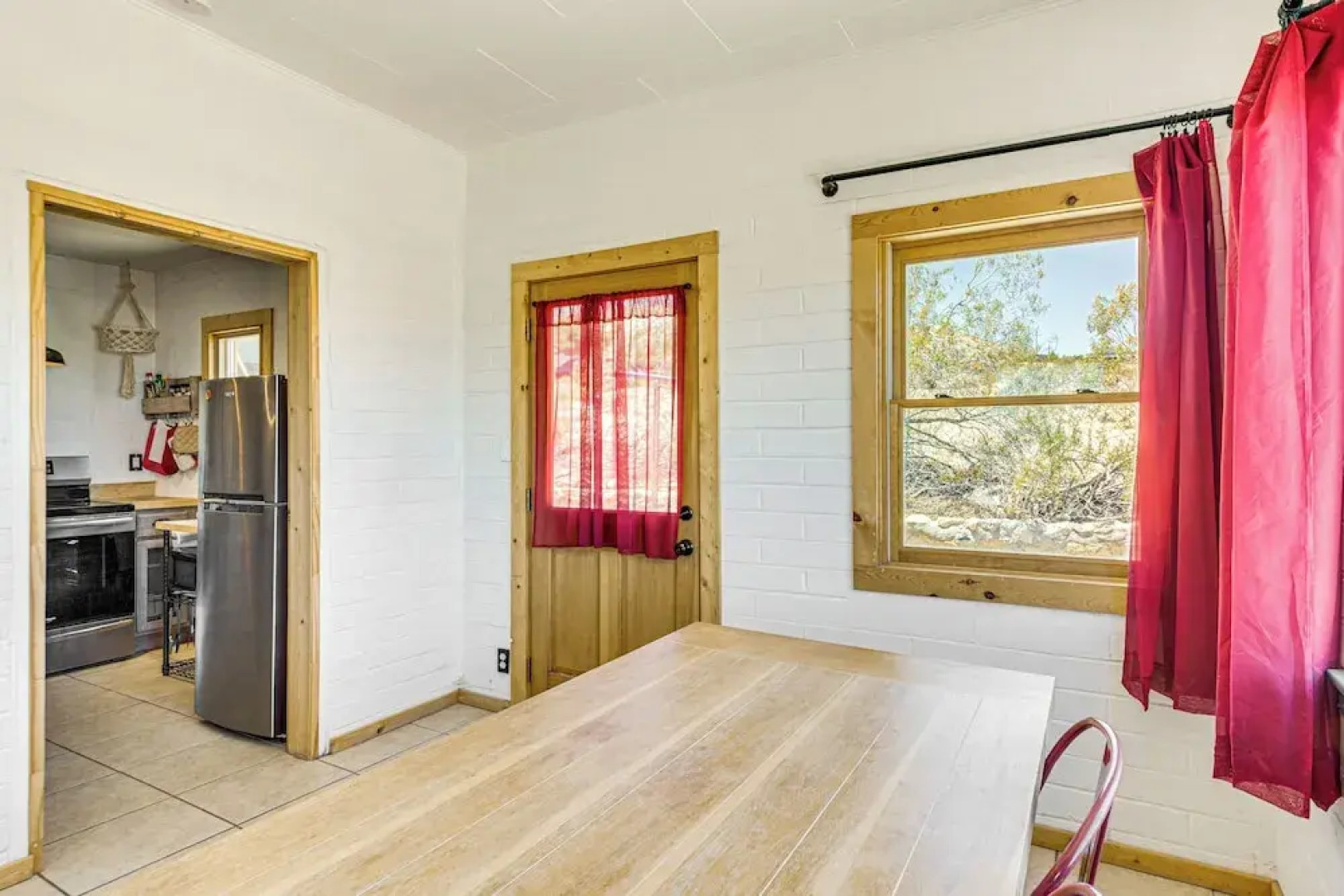 5 Mi to Joshua Tree National Park: Desert Oasis!