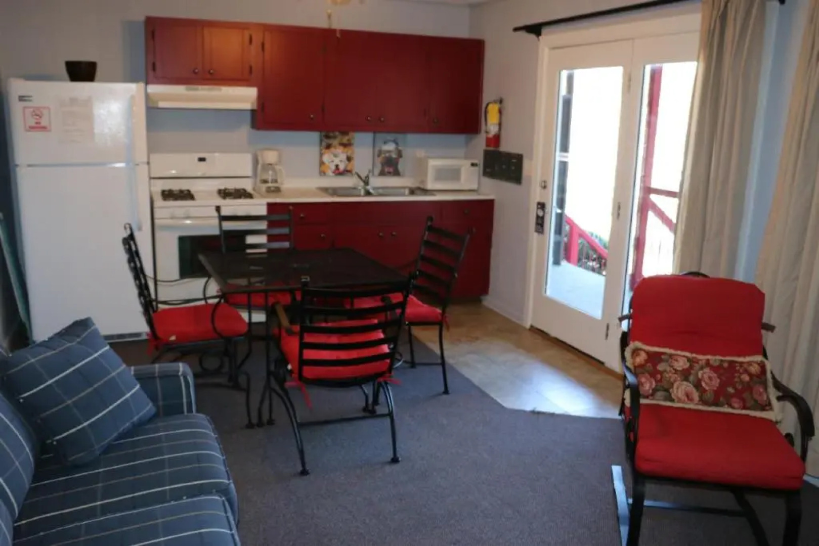 Boundary Waters Resort & Marina