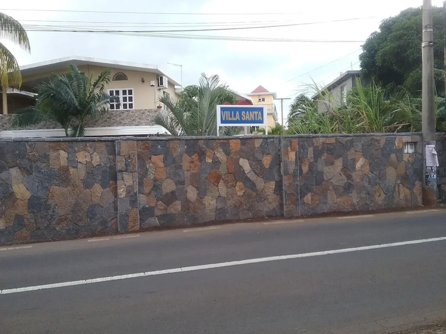 Pretty Villa Santa With Private Pool 120m Walk to the sea