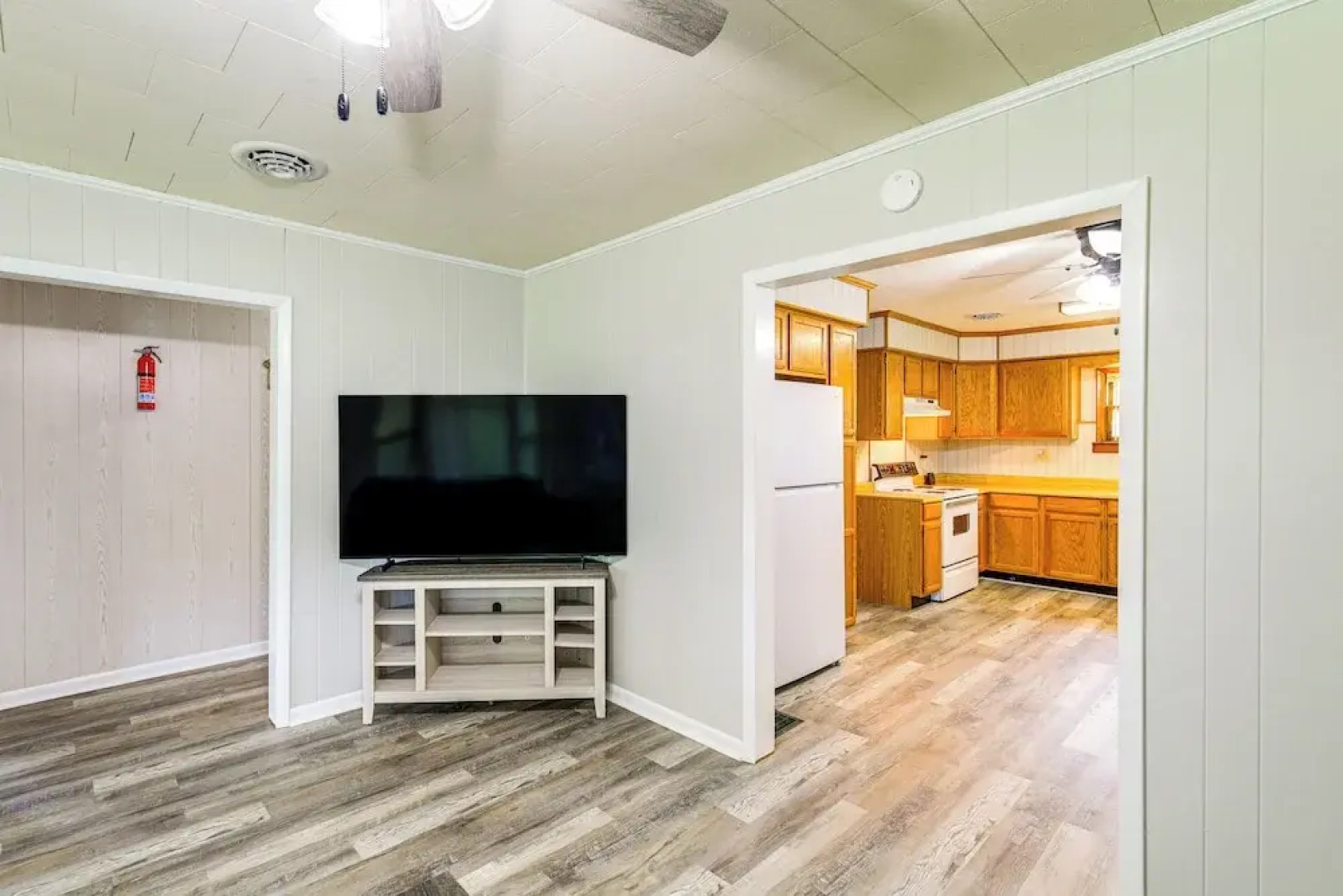 1 Mi to Virginia Creeper Trail: Serene Family Home