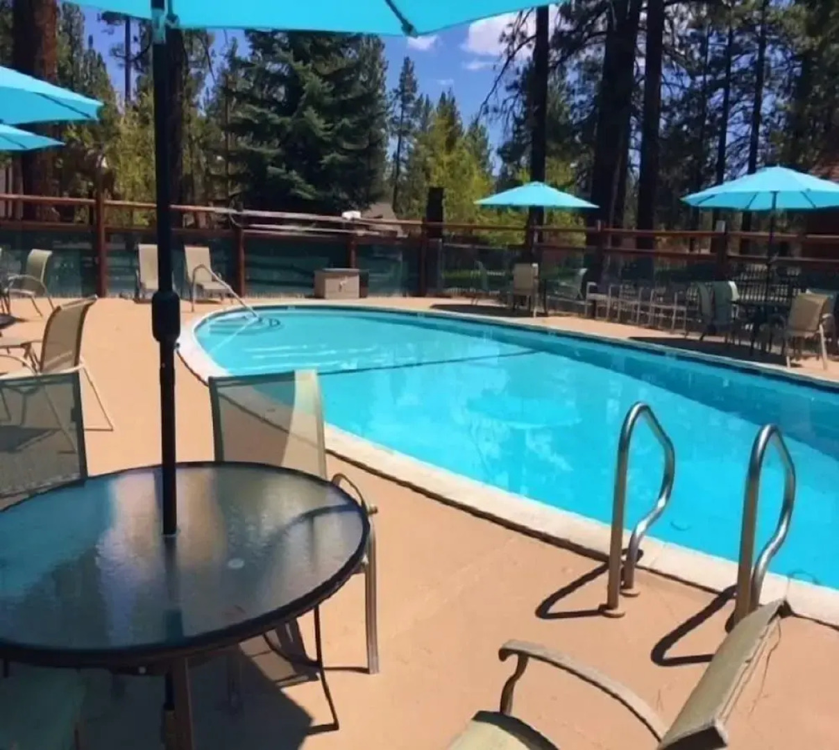 Golden Bear Cottages