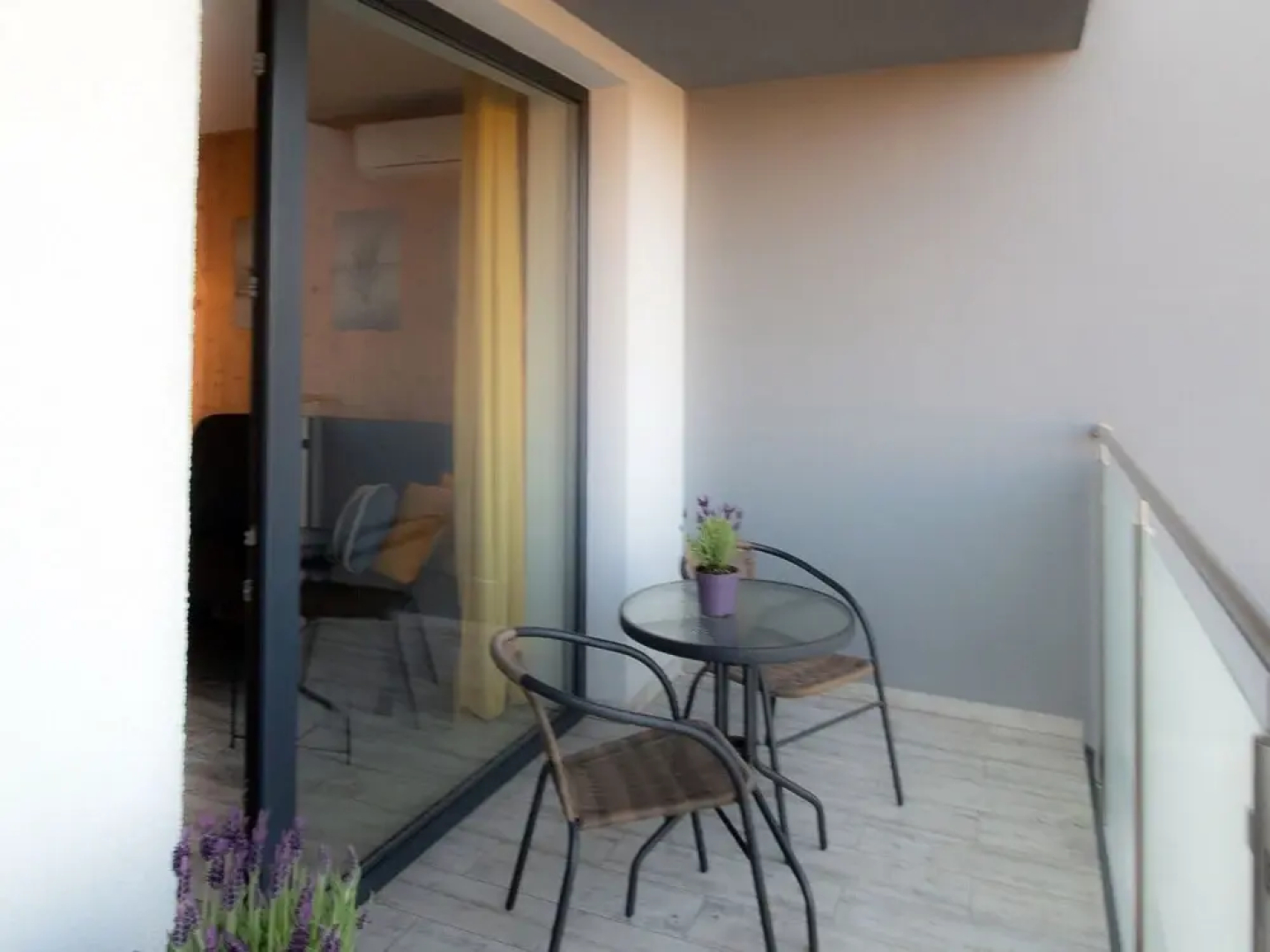Apartment in Sianozety Near the Beach