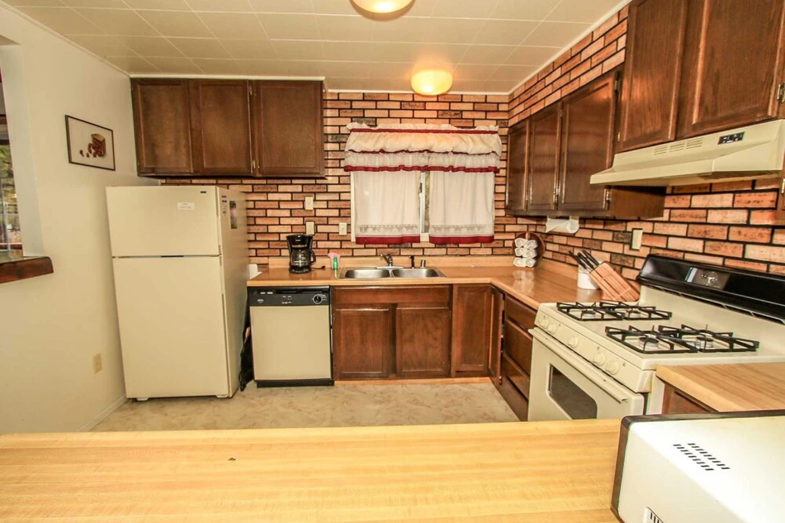 Beary Sweet Retreat 1257 by RedAwning