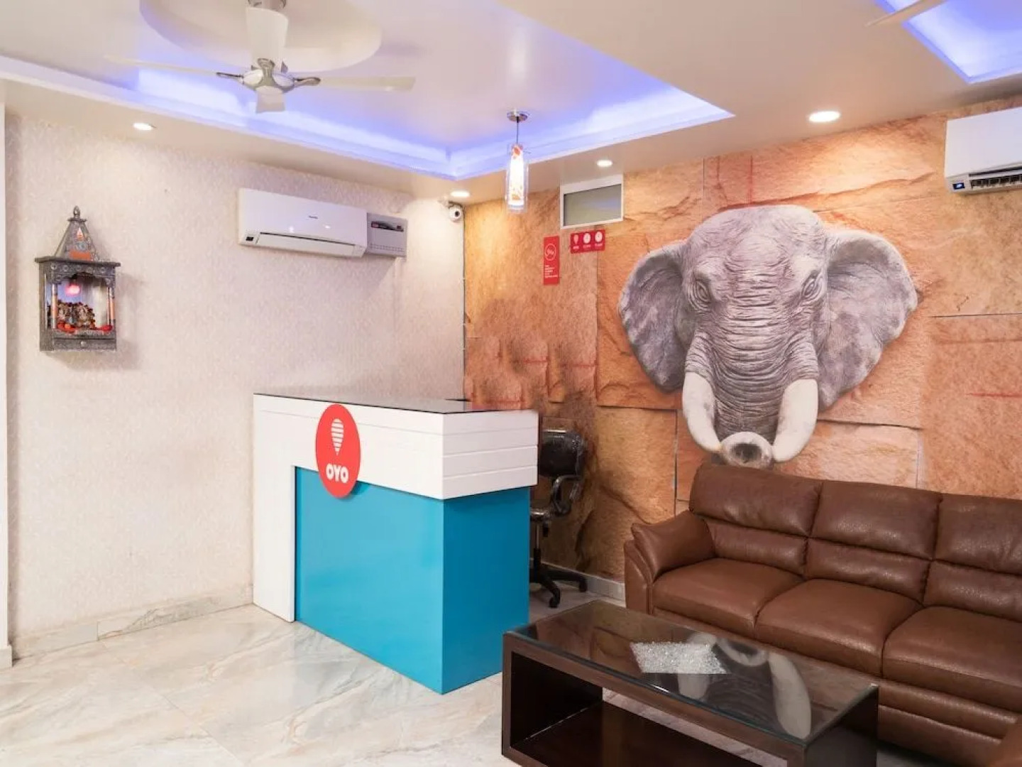 OYO 8961 Hotel RR Palace