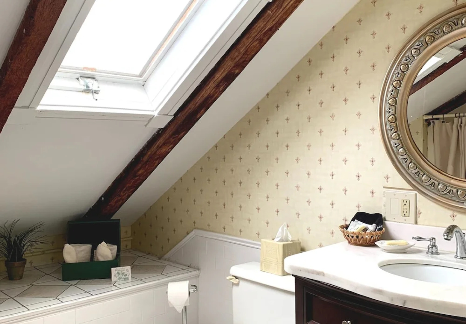 Youngtown Inn & Restaurant