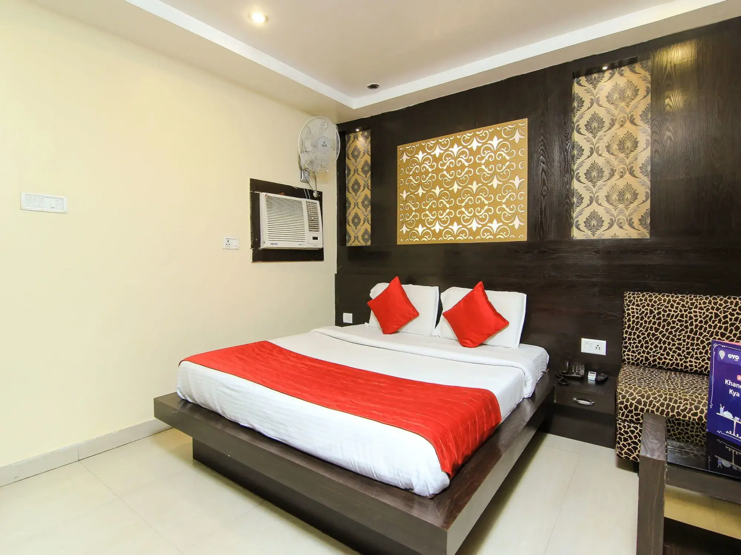 OYO 2000 Hotel Yash