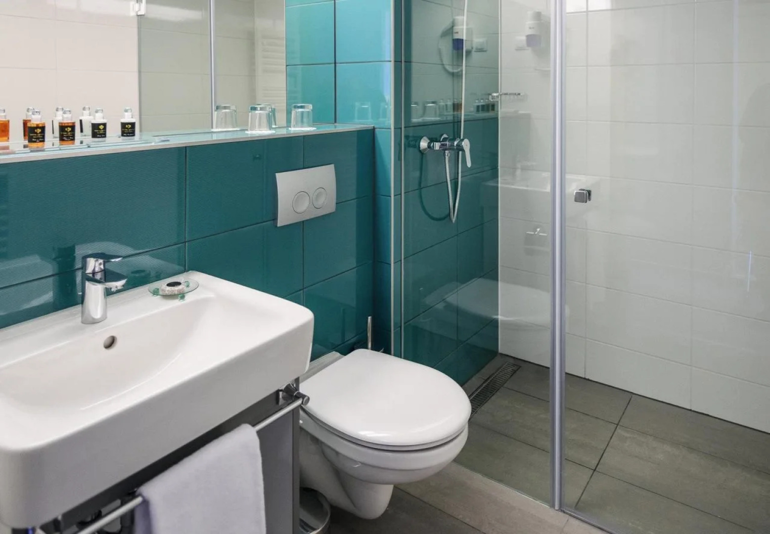 Hotel Yacht Wellness & Business