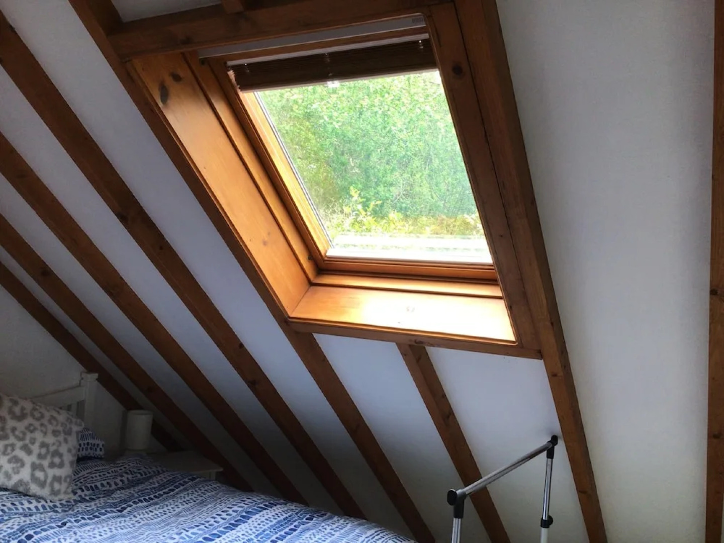 Cozy Camborne Studio Retreat With two Single Beds