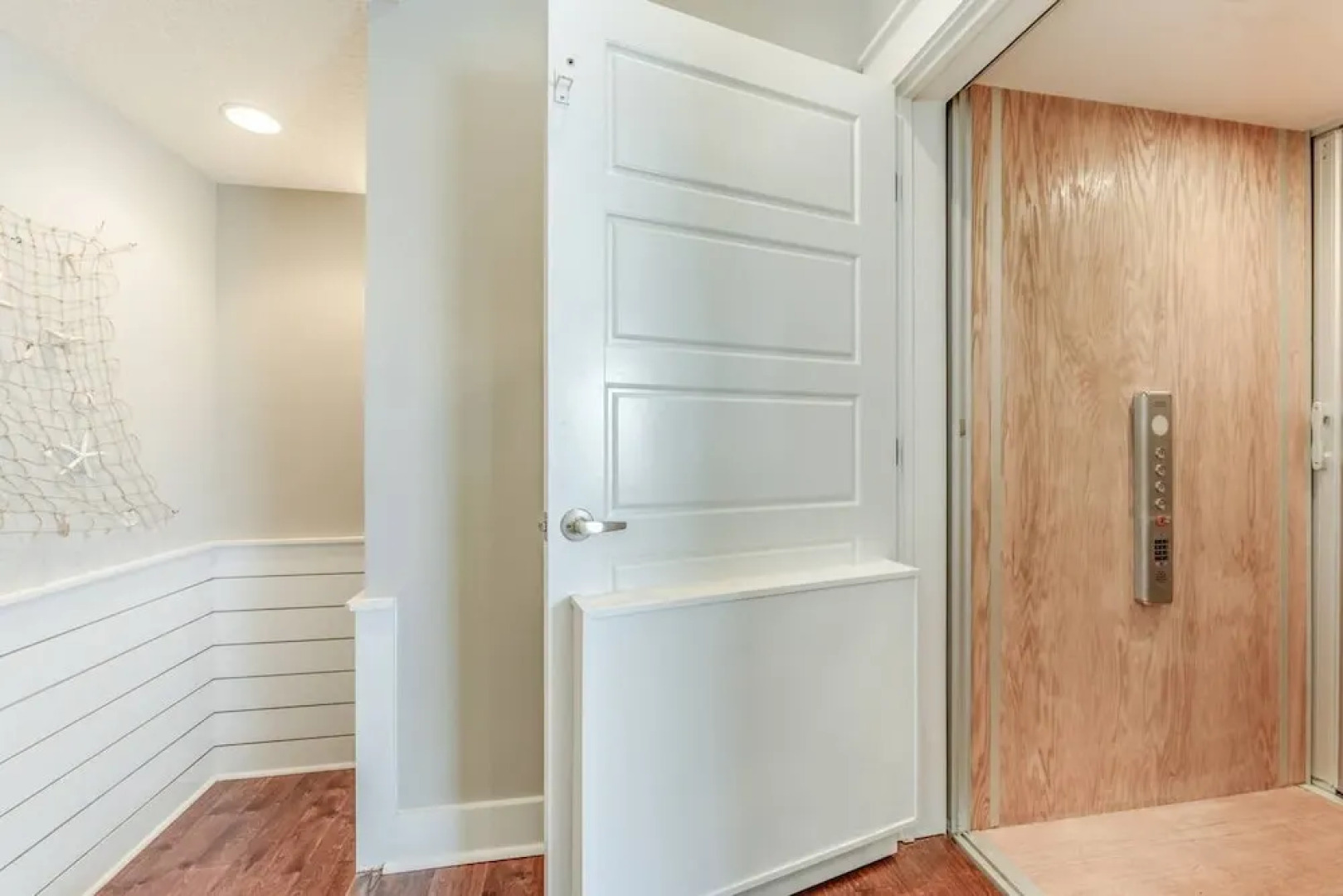 Luxury Beach House I - With Elevator