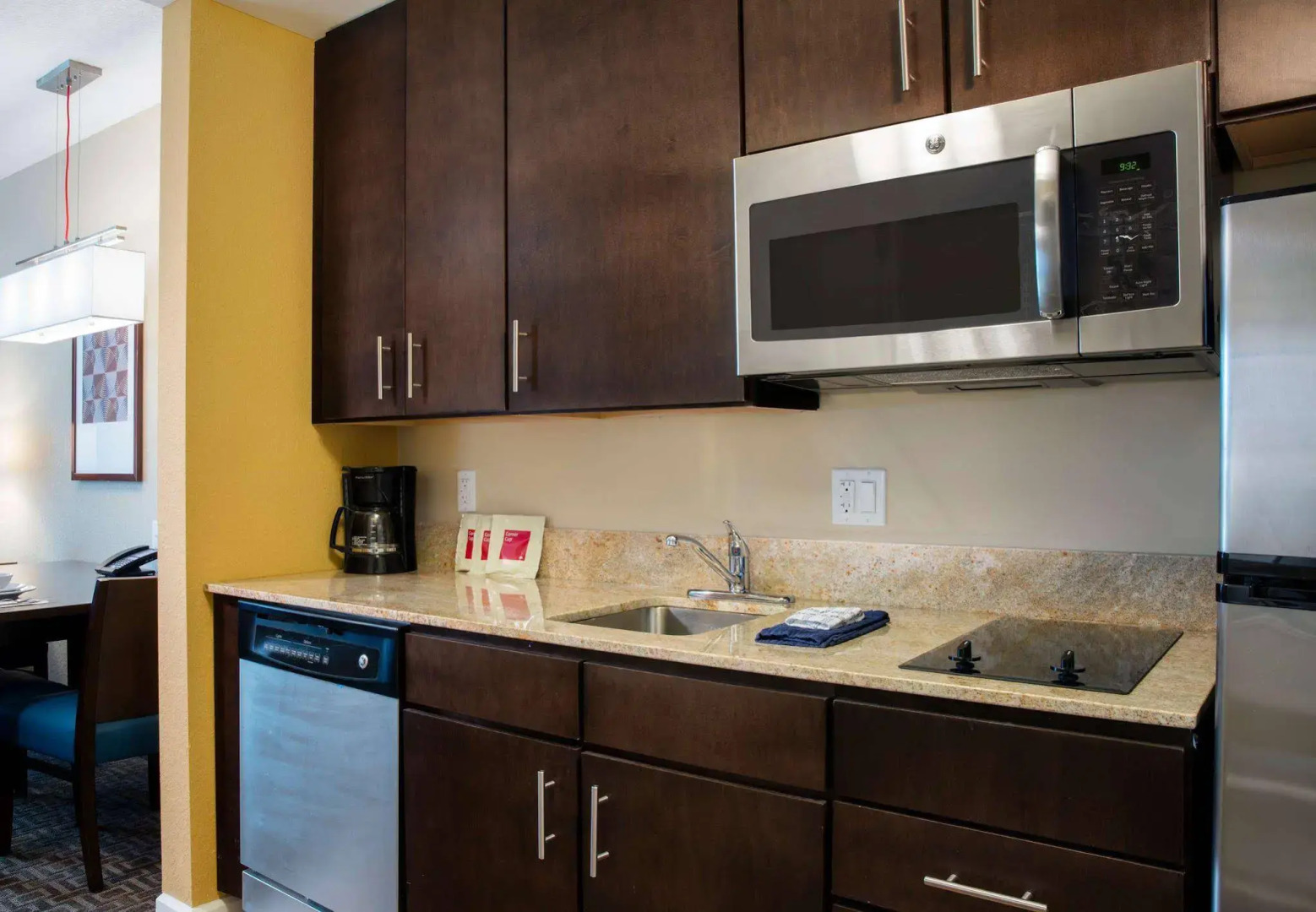 TownePlace Suites Orlando at FLAMINGO CROSSINGS® Town Center/Western Entrance