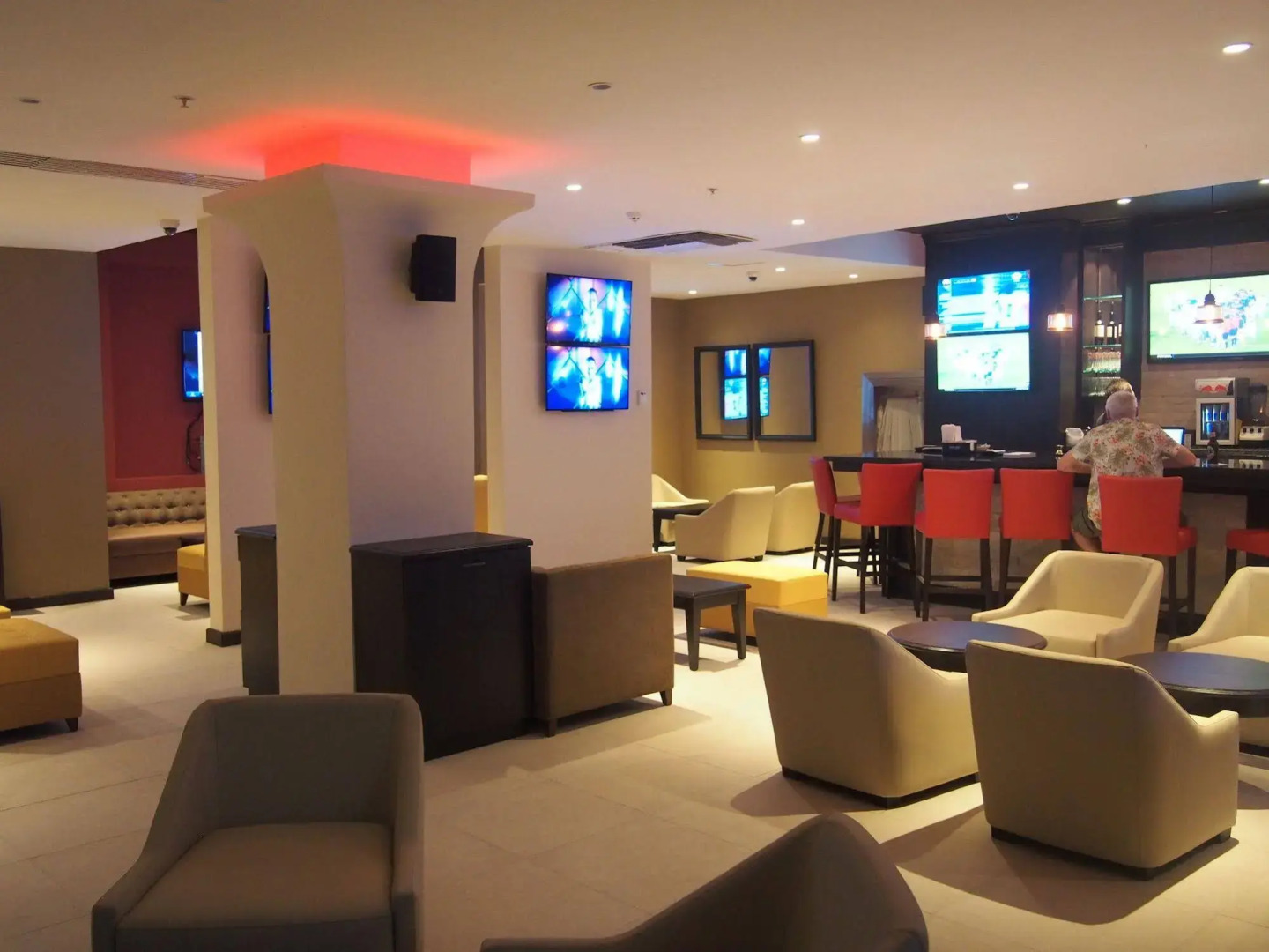 Clarion Hotel Amon Plaza