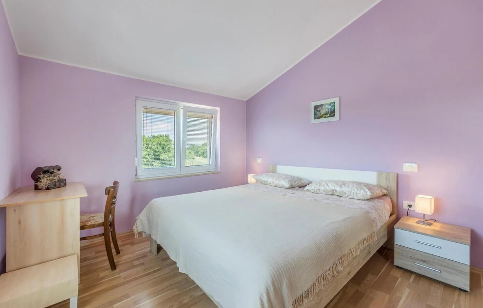 Stunning Apartment in Muntic With 3 Bedrooms and Wifi