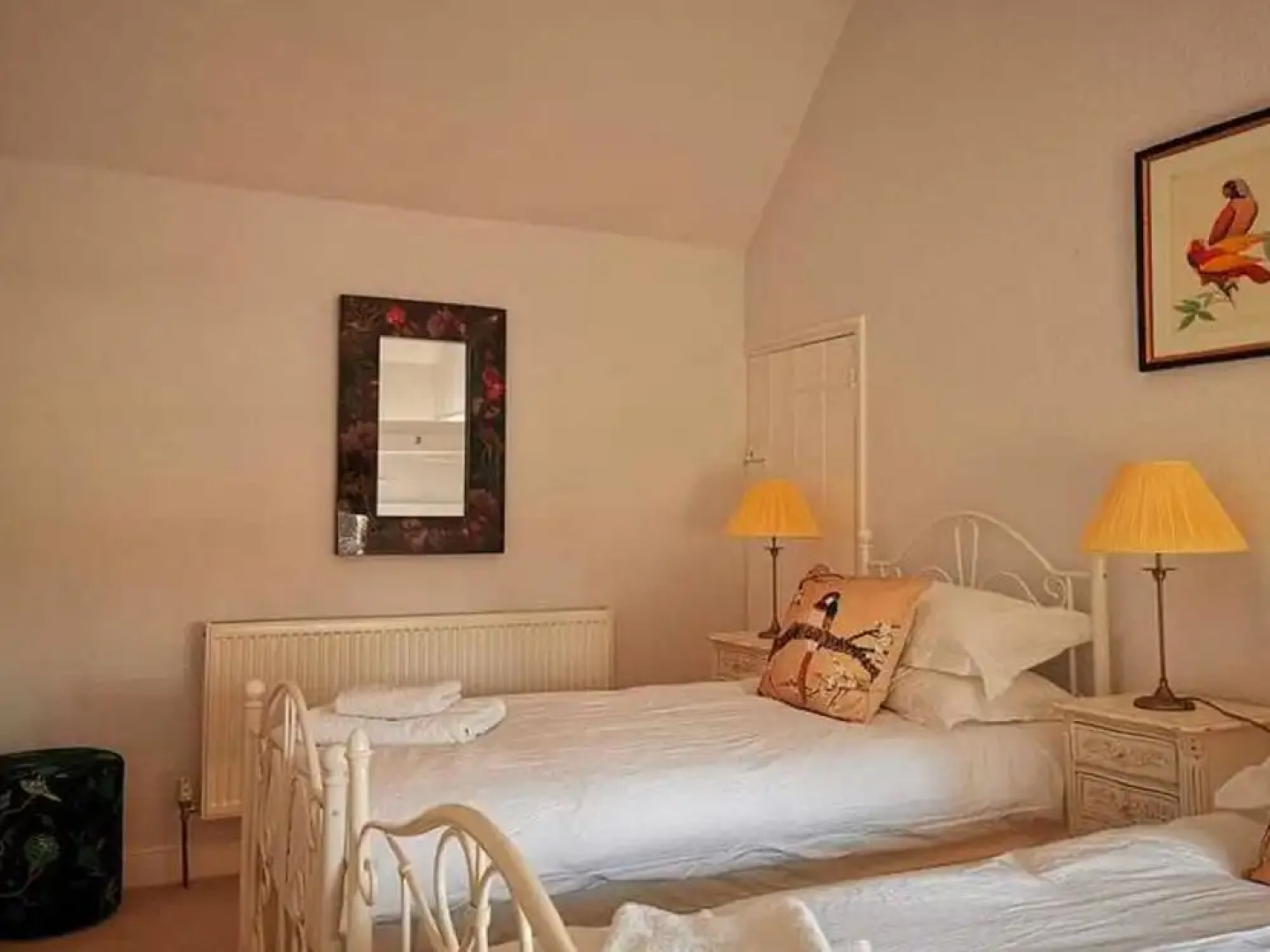 Vintage Holiday Home in Worcestershire With Jacuzzi