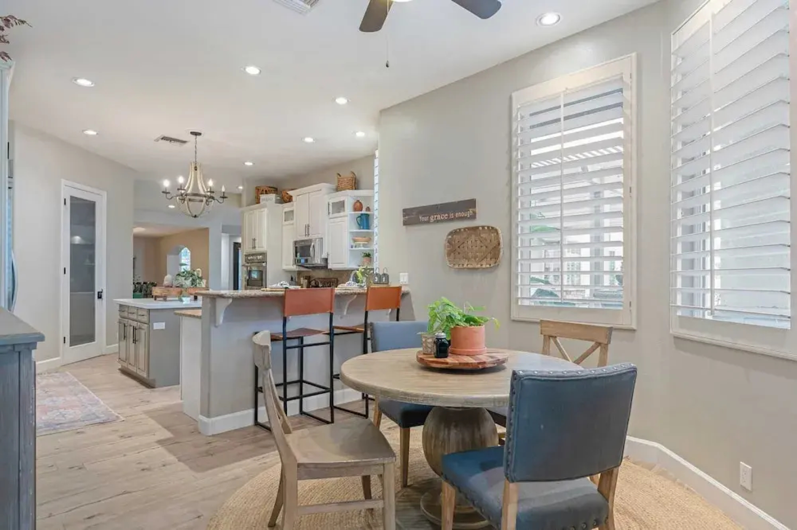 41 Palms Estate by Avantstay Indoor Pickleball, Pool, Hot Tub, Outdoor Kitchen