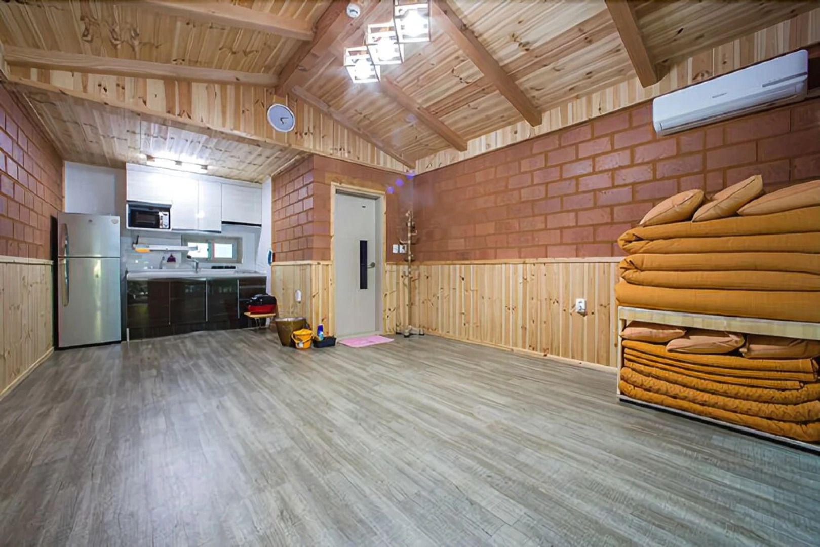 Jeongseon Firefly Light Clay Pension