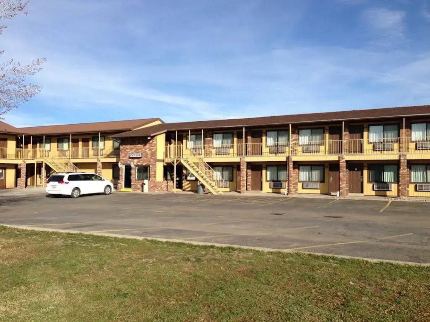 Split Mountain Motel