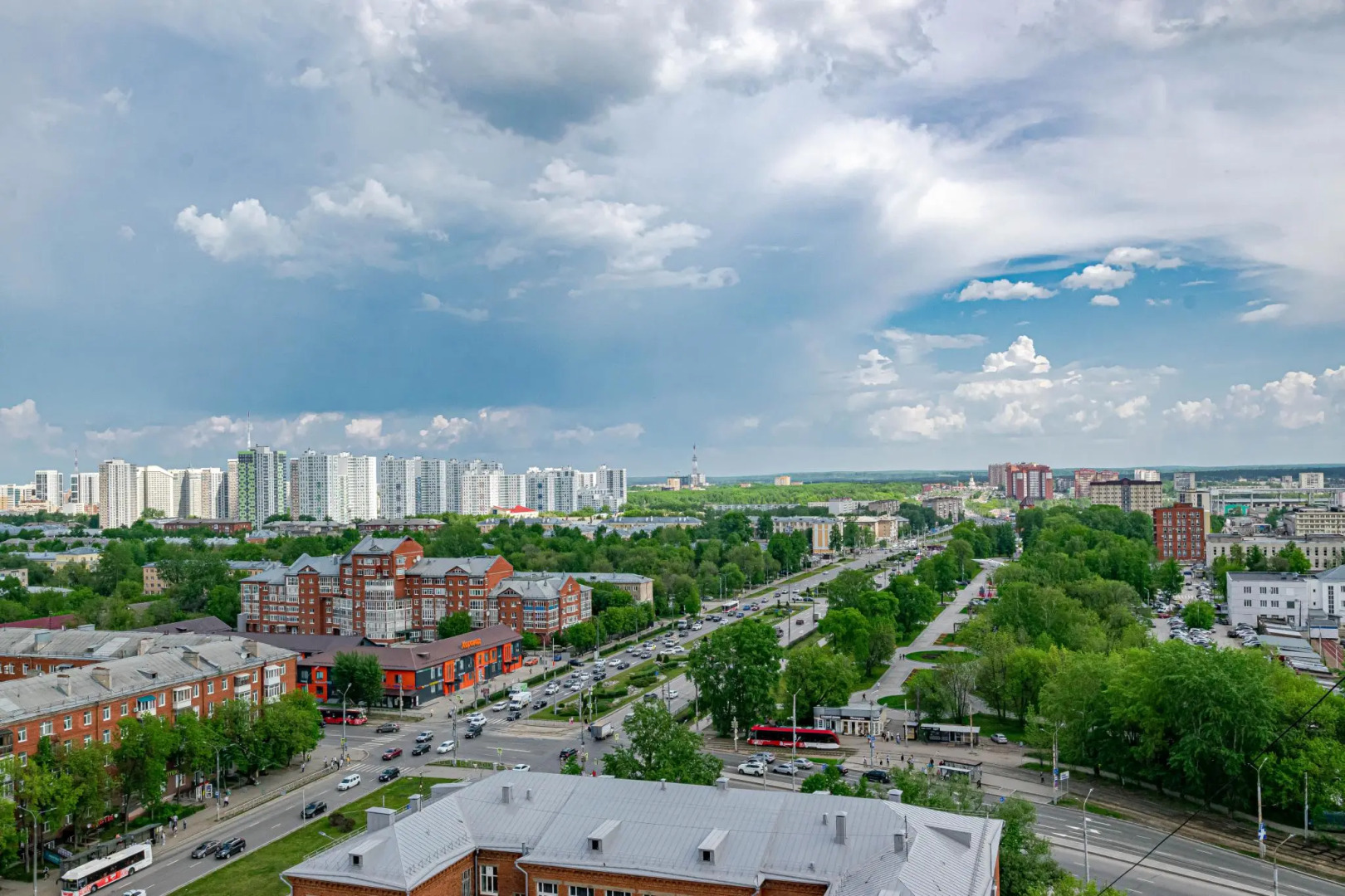 Cosmos (Космос) на улице Куйбышева