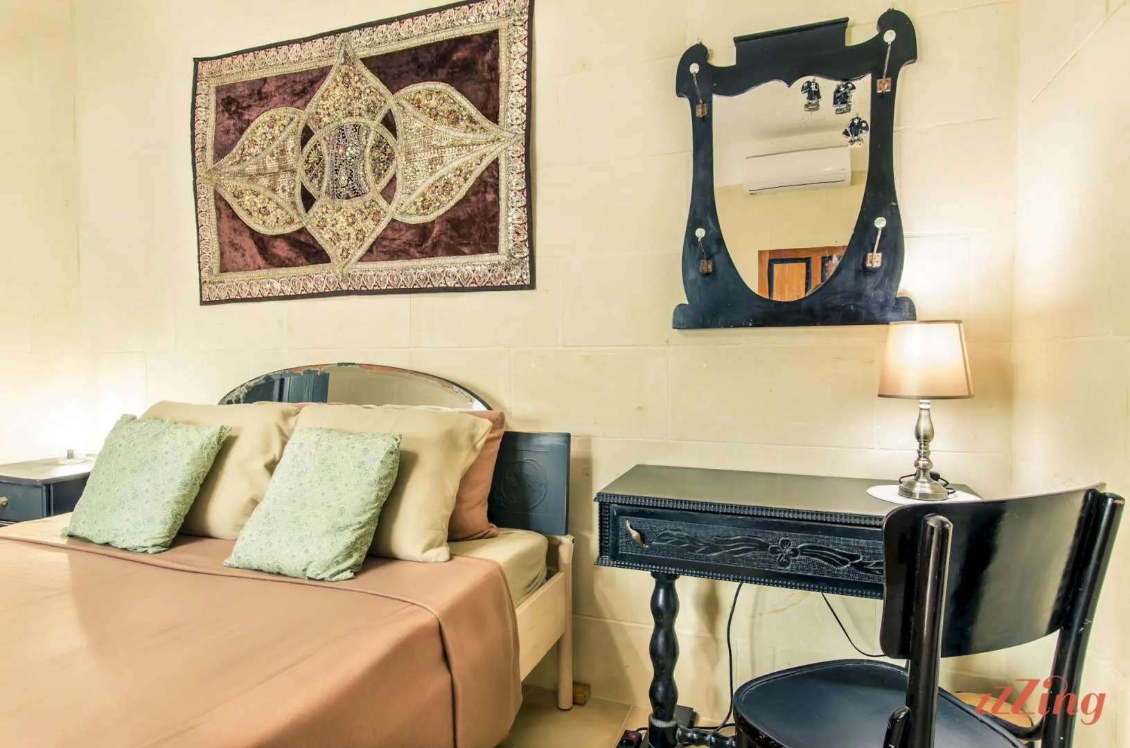 Retro Designer Homelike Apartment - Close to Beach