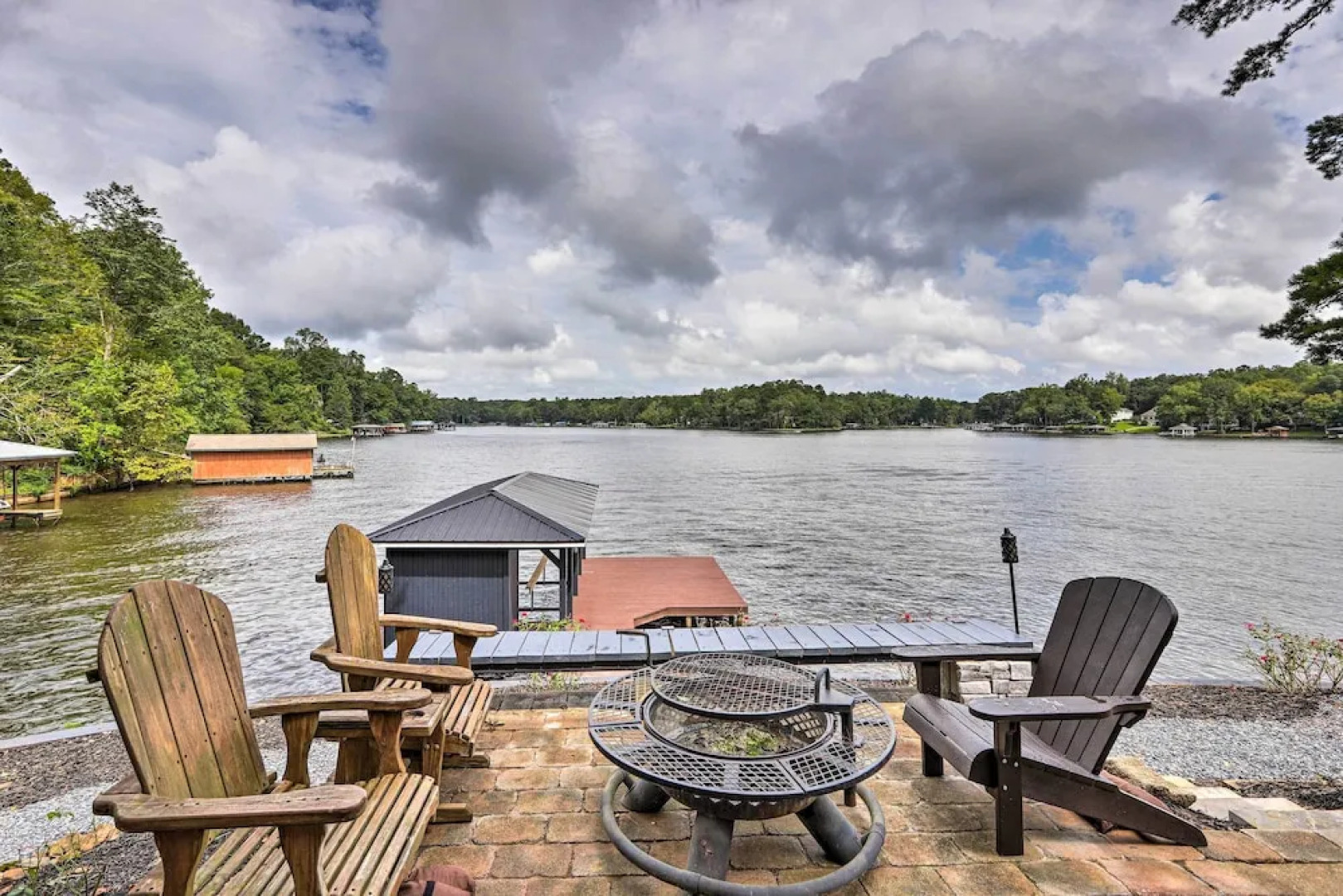 Waterfront Gem on Lake Sinclair With Boat Dock!