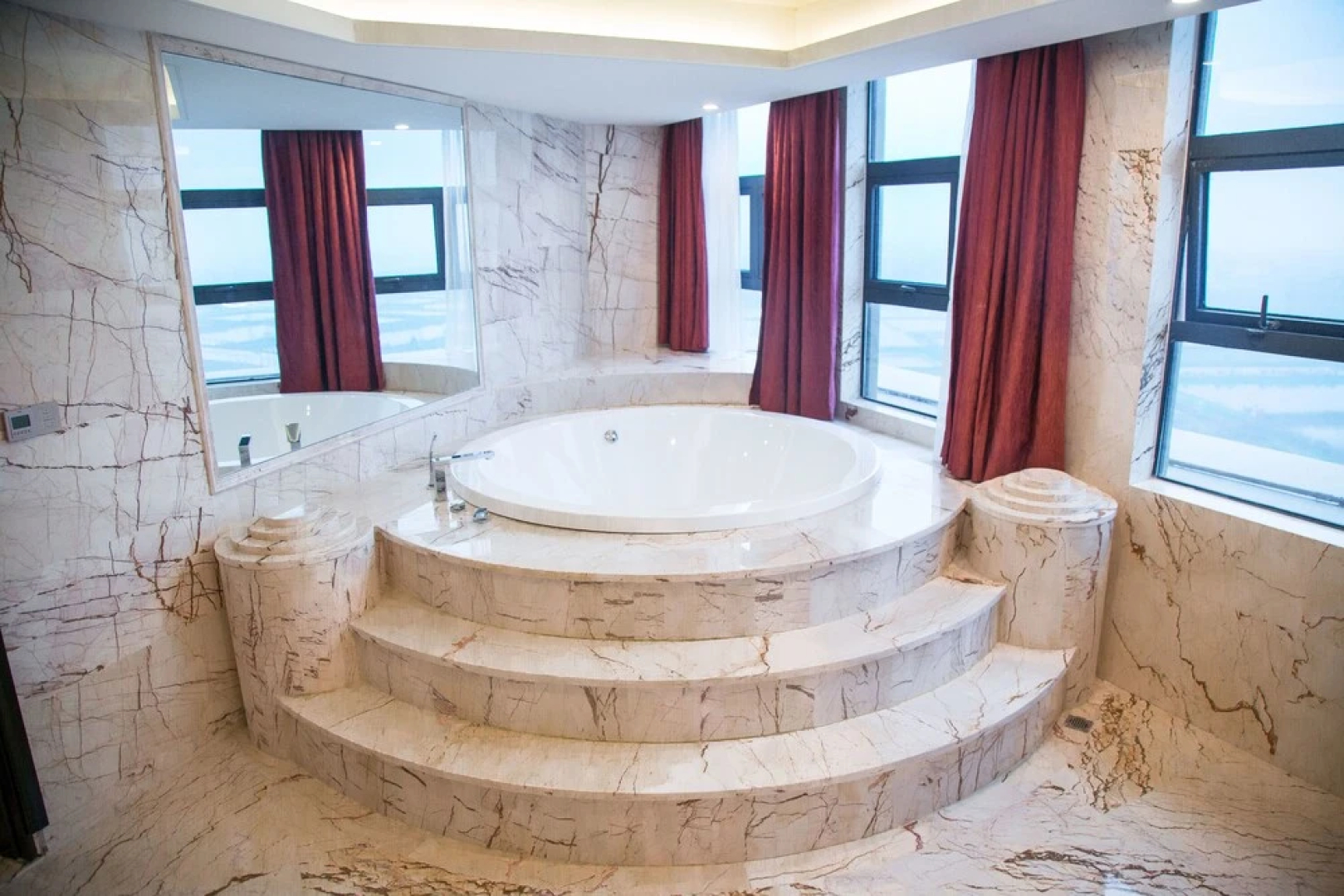 Honghu International Hotel