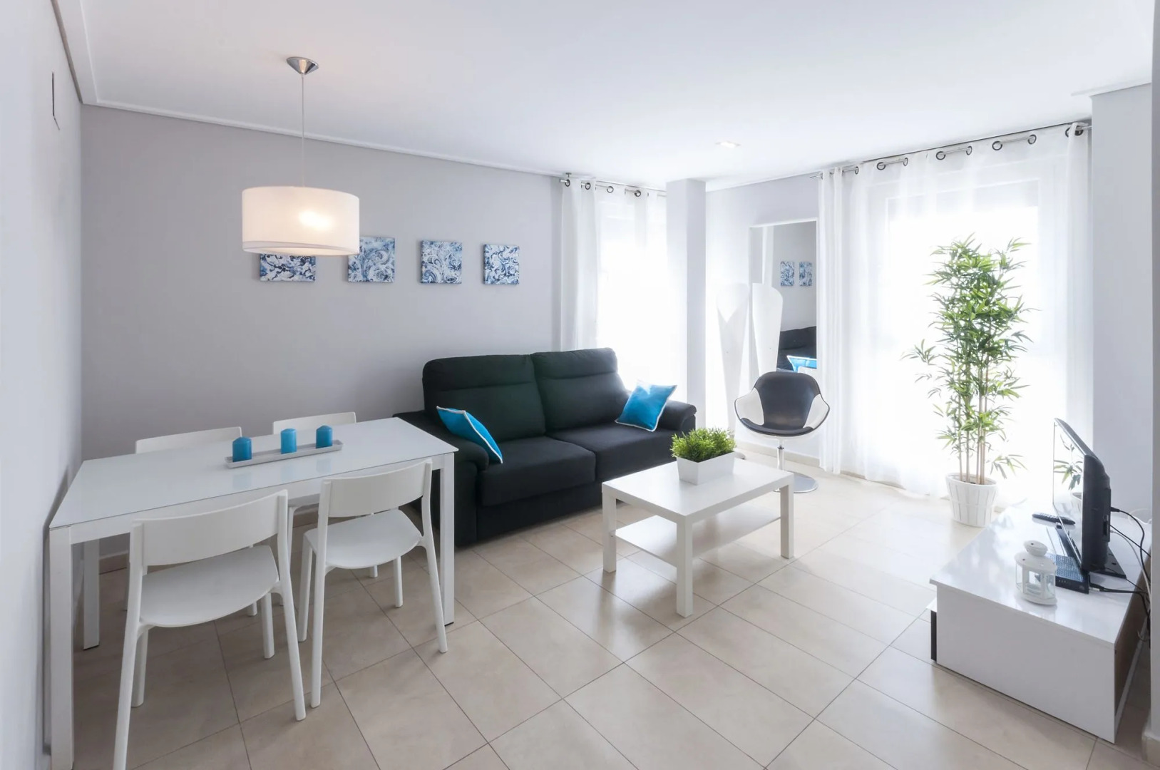 Beach & Port Apartments