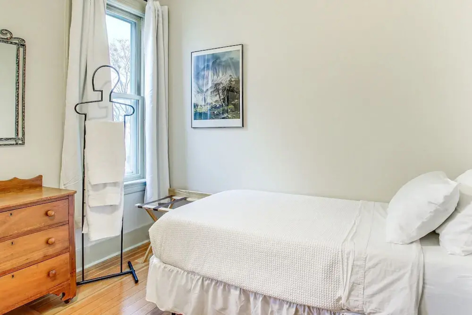 Lovely Elkhart Lake Apartment - Walk to Town!