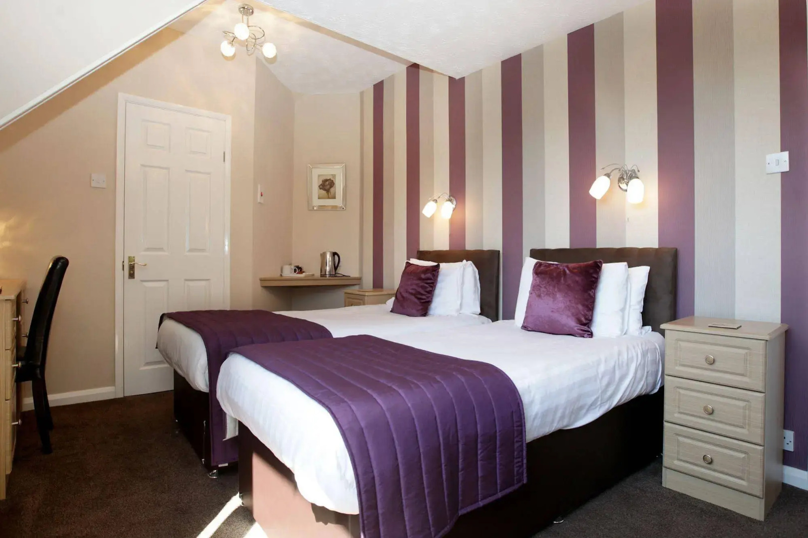 The Robin Hill Hotel