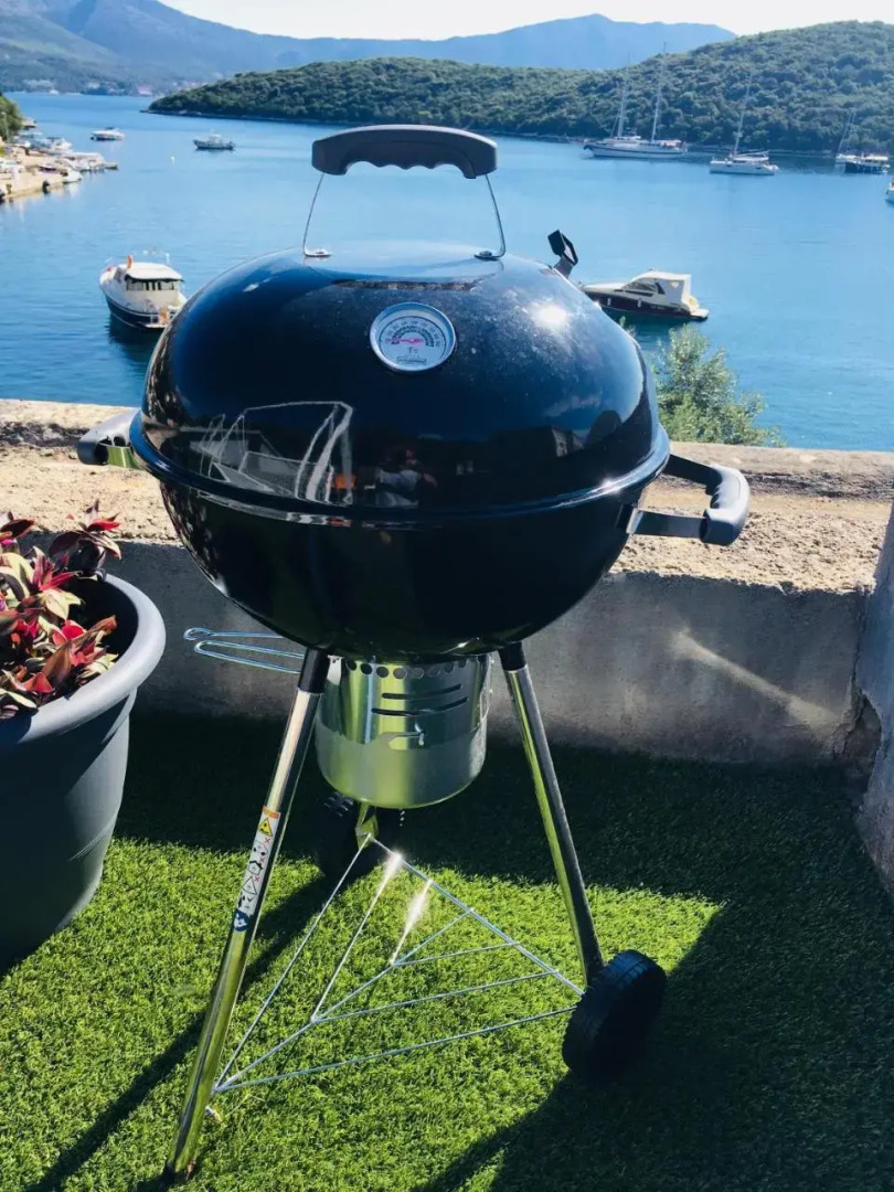 Large Terrace Apartment