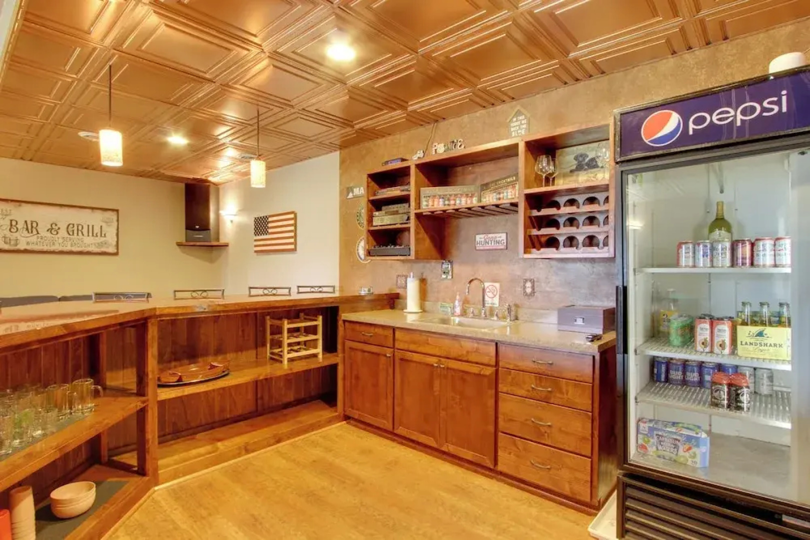 Spacious Canyon Ferry Lake House With Bar & Views!