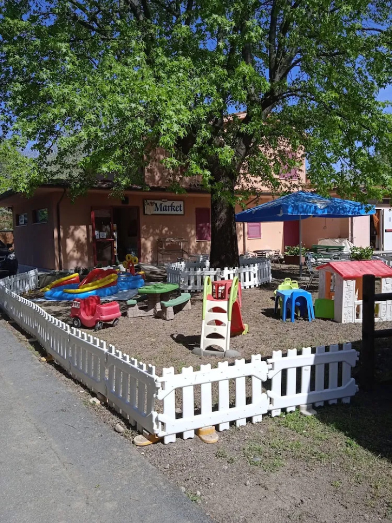 Comfort Mobilehome Camping 6-bed Ameglia