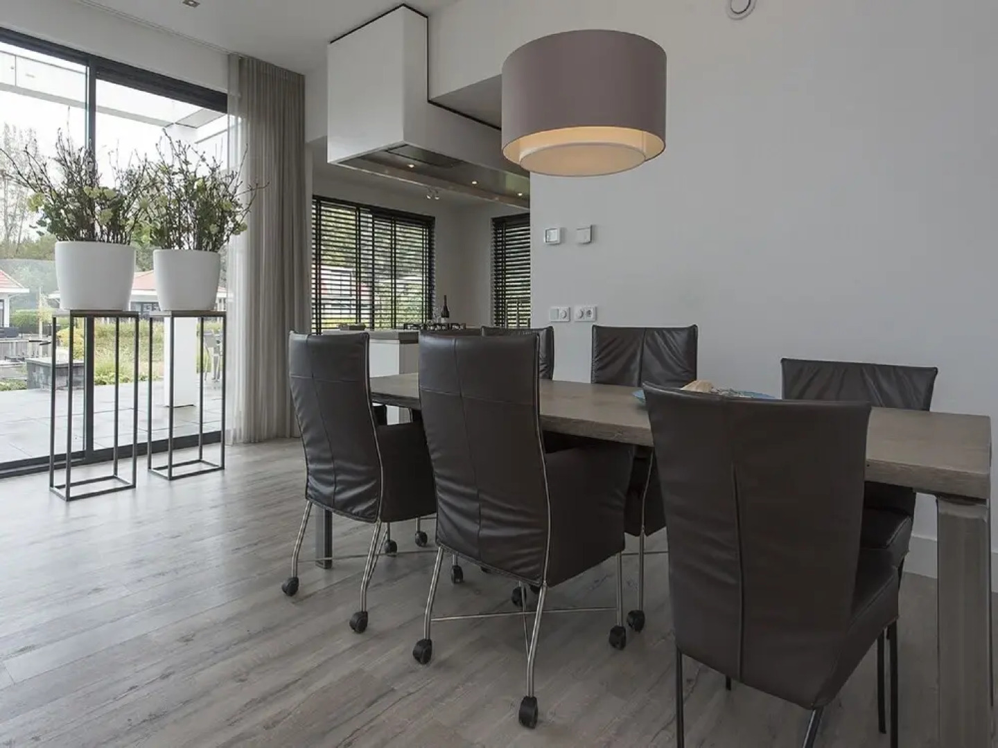 Luxury Villa With Private Jetty in Quiet Park