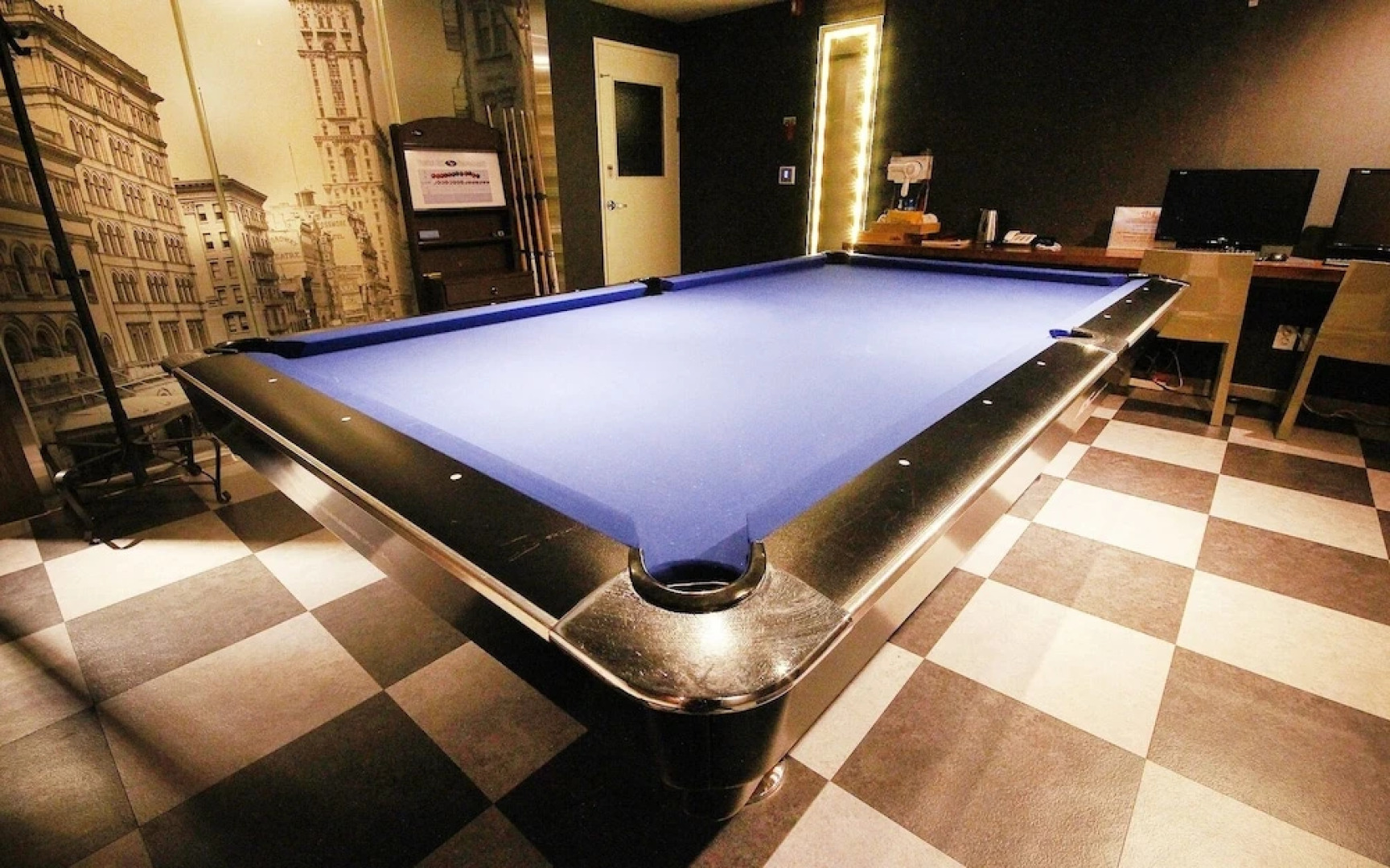 Yeongju Case Business Hotel