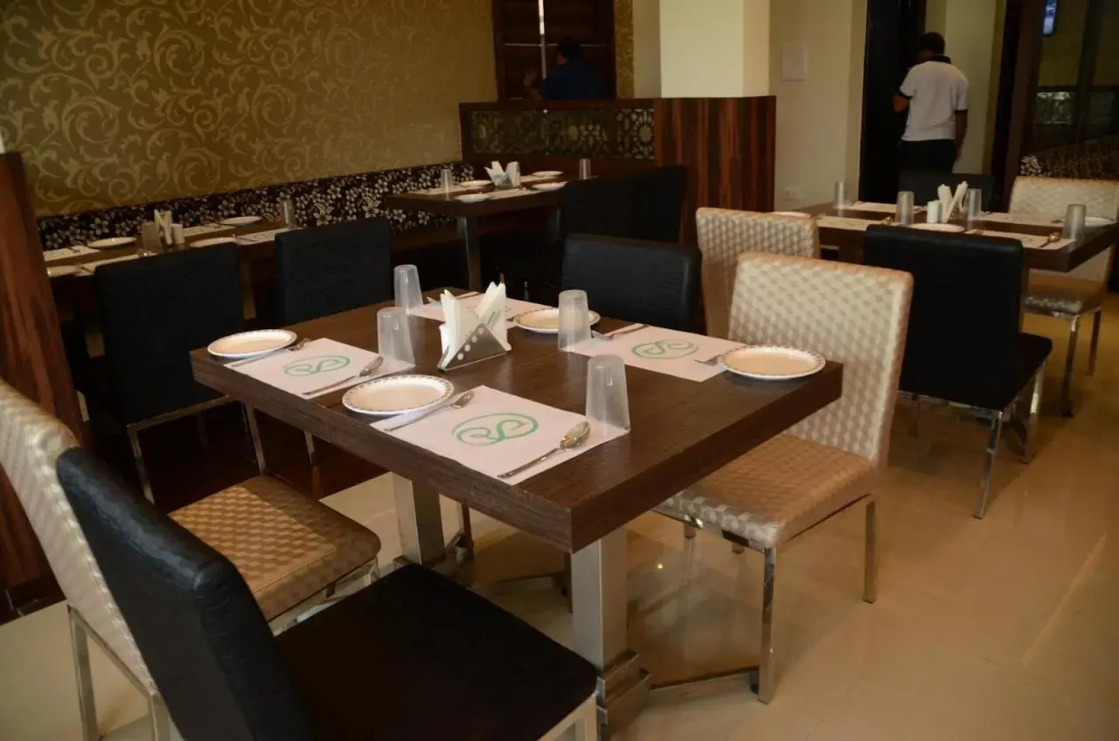 Hotel Somisetty Landmark