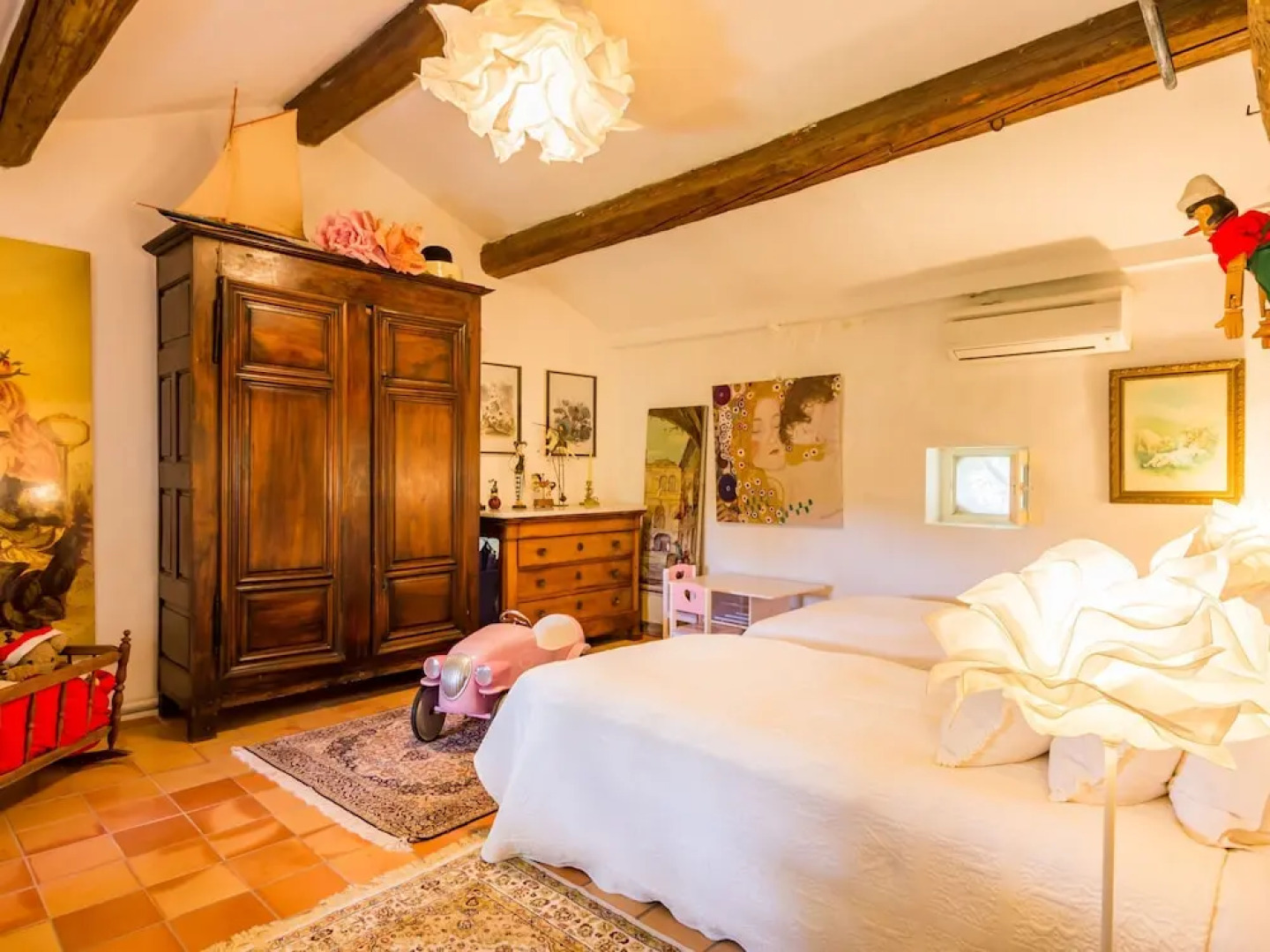 Fancy Villa With Artistic Interiors and Pool in Paradou