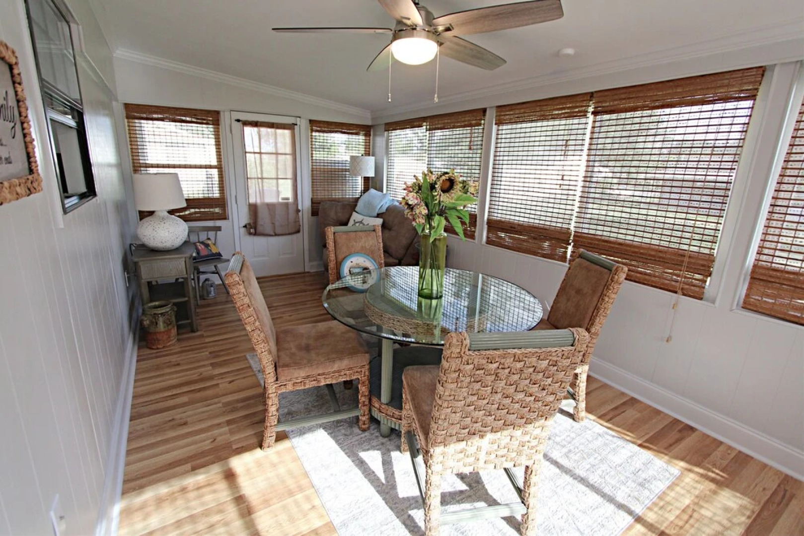 The Peaceful One 3 Bedroom Home by Redawning