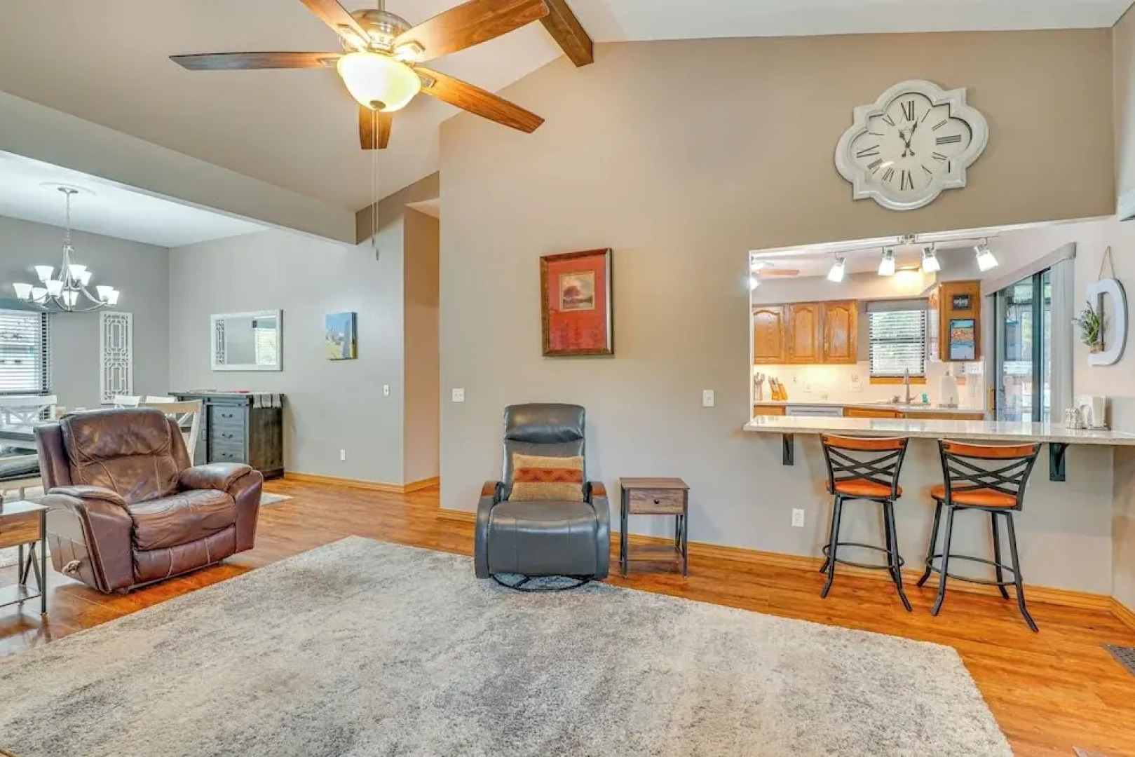 Near Dtwn Eureka Springs: Holiday Island Home!