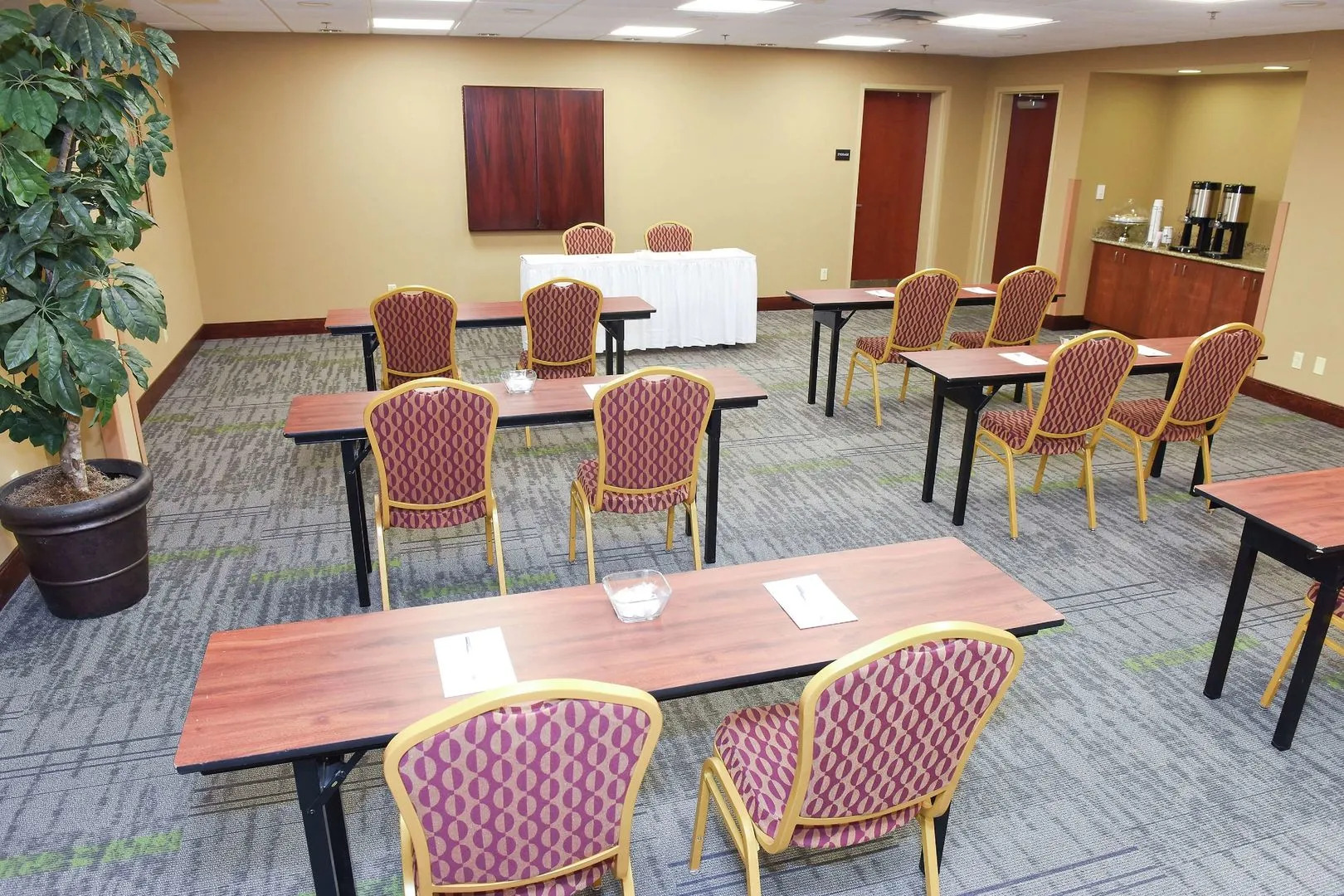 Hampton Inn & Suites Madisonville