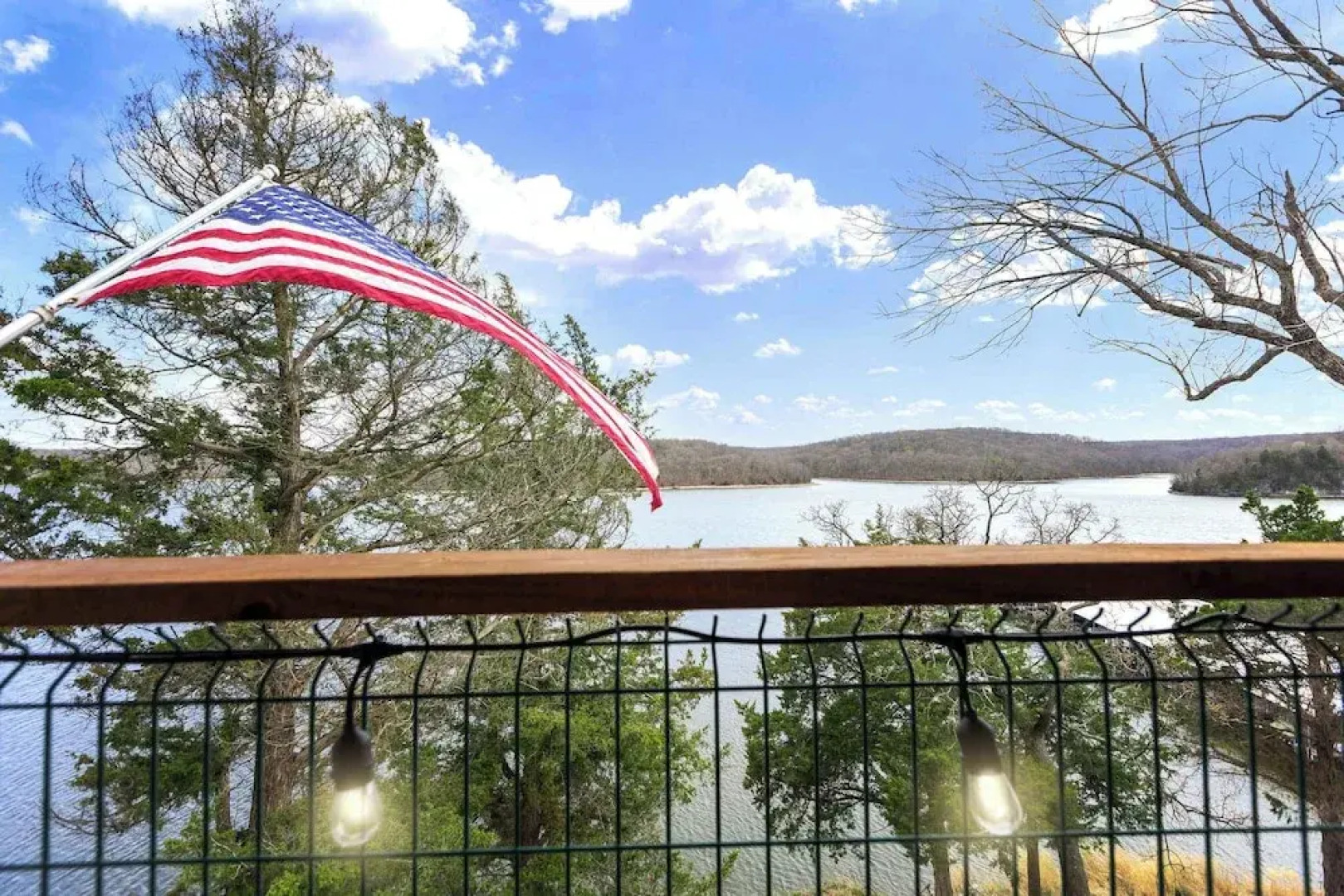 Family Lakefront Oasis Picture Perfect Retreat!