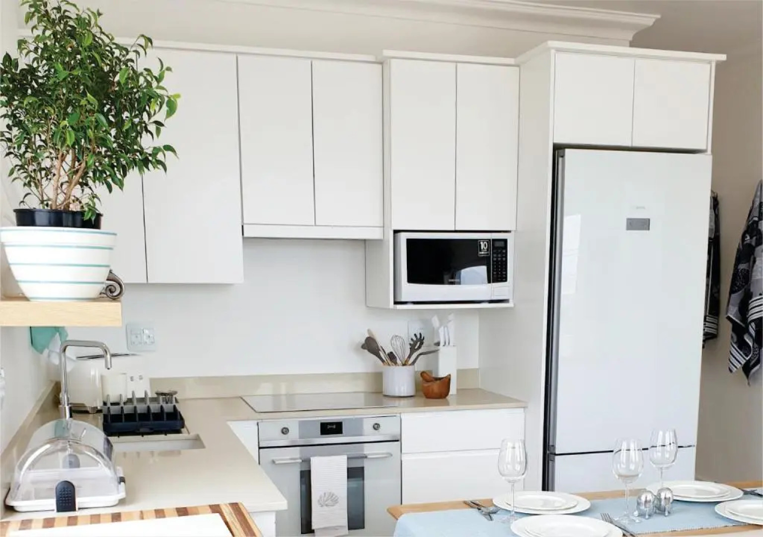 Oceans Guest House & Luxurious Apartments